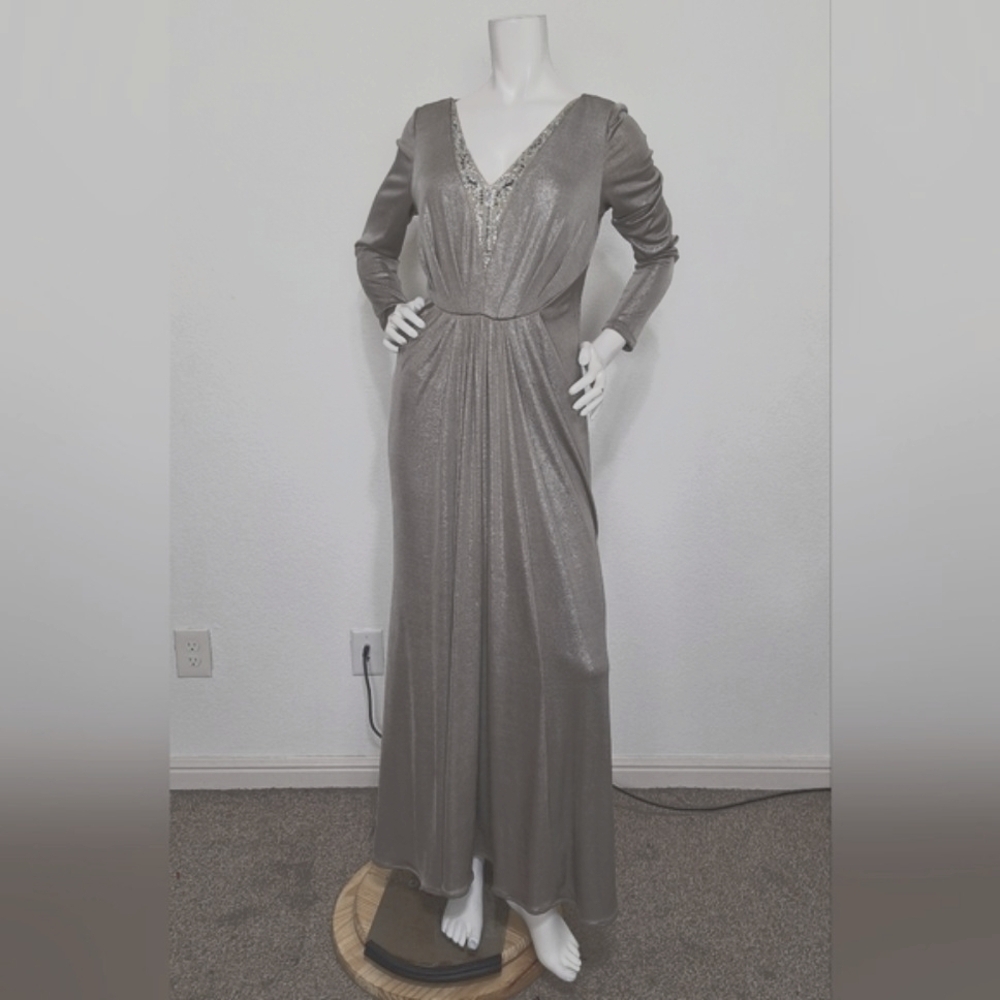 Adrianna Papell Gray Romantic Embellished Metallic Jersey Gown Dress Size 8